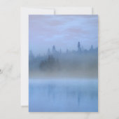 dusty blue forest landscape bridal shower einladung (Rückseite)