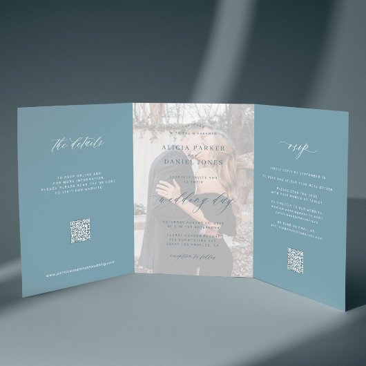 Dusty Blue Foto Hochzeit RSVP Details QR Code Dreifach Gefaltete Einladung