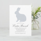 Dusty Blue Gingham Rabbit Oaster Brunch Einladung (Stehend Vorderseite)