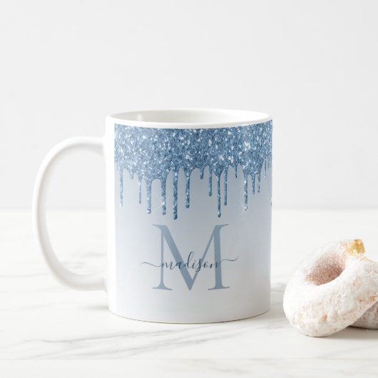 Dusty Blue Glitzer Tropfen Sparkle Monogram Script Kaffeetasse (Mit Donut)