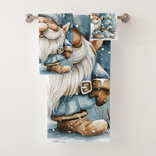 Dusty Blue Gnome und Weihnachtsbäume Badhandtuch Set (Insitu)