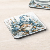 Dusty Blue Gnome und Weihnachtsbäume Getränkeuntersetzer (Linke Seite)