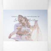 Dusty Blue Gold Floral Foto Wedding Dreifach Gefaltete Einladung (Innenseite Mitte)