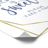 Dusty Blue Gold Floral Liebe ist süßes Zeichen Poster (Ecke)