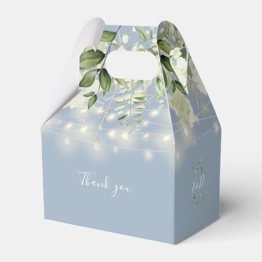 Dusty Blue Greenerity String Lights Monogram Weddi Geschenkschachtel (Rückseite)