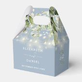 Dusty Blue Greenerity String Lights Monogram Weddi Geschenkschachtel (Vorderseite)
