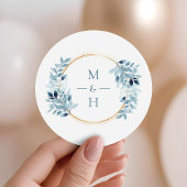 Dusty Blue Greenery Modern Monogram Wedding Runder Aufkleber