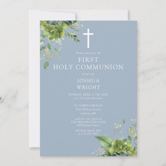 Dusty Blue Greenery Monogram First Holy Communion Einladung (Vorderseite)
