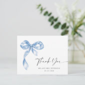 Dusty Blue Hand Drawn Bow Wedding Vielen Dank Postkarte (Stehend Vorderseite)