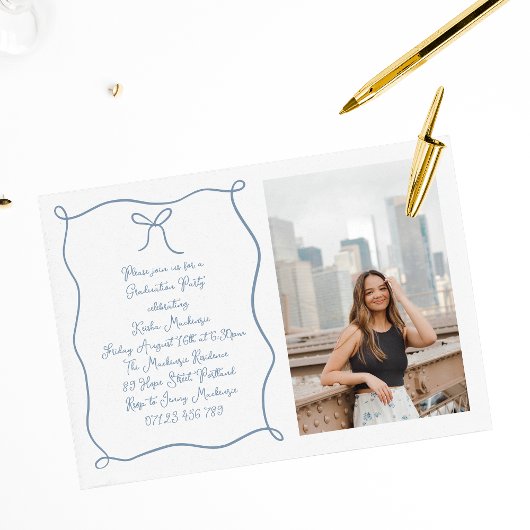 Dusty Blue Hand Drawn Foto Graduation Party Einladung