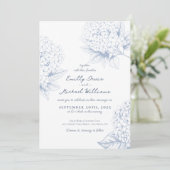 Dusty Blue Hydrangea Floral Wedding Einladung (Stehend Vorderseite)