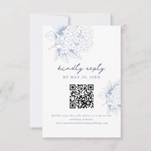 Dusty Blue Hydrangea QR Code RSVP Card Karte (Vorderseite)