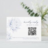Dusty Blue Hydrangea QR Code RSVP Card Karte (Stehend Vorderseite)