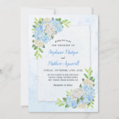 Dusty Blue Hydrangea White Rose Wedding Einladung (Vorderseite)