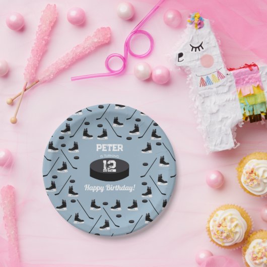 Dusty Blue Ice Hockey Stick, Skates Puck Birthday Pappteller (Party)