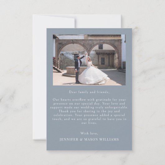 Dusty-blue klassischer Blumenkranz Hochzeitssemble Dankeskarte (Rückseite)