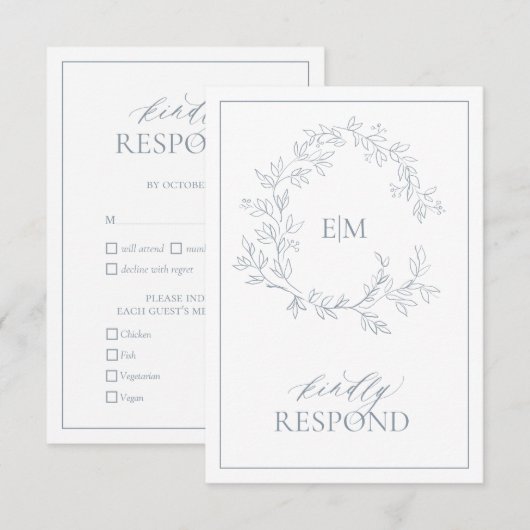Dusty Blue Leafy Wappen Monogram Wedding RSVP Card Karte (Vorne/Hinten)
