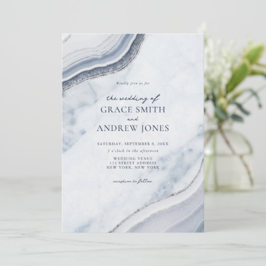 Dusty Blue Marble Agate Wedding Einladung (Stehend Vorderseite)
