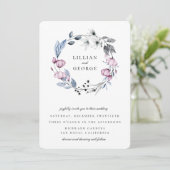 Dusty Blue Mauve Floral Wreath Wedding Einladung (Stehend Vorderseite)