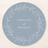 Dusty Blue Minimal Leaf Wedding Runder Pappuntersetzer (Vorderseite)