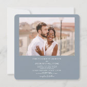 Dusty Blue Minimalistisch Foto QR-Code Hochzeit Einladung (Rückseite)