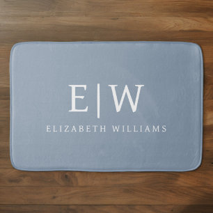 Dusty Blue Minimalistisch Modern Monogram Elegant Badematte