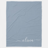 Dusty Blue Minimalistisch Modern Monogram Elegant Fleecedecke (Vorderseite)