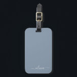 Dusty Blue Minimalistisch Modern Monogram Elegant Gepäckanhänger<br><div class="desc">Einführen in unsere Dusty Blue Minimalistisch Modern Monogram Elegant Collection: Erhöhen Sie Ihren Stil mit schlichter Eleganz und zeitlosem Charme. Unsere Kollektion präsentiert minimalistische Designs in einer beruhigenden, staubblauen Farbe, die durch elegante Monogramme nach Ihrem Geschmack ergänzt wird. Von der edlen Schreibwaren bis hin zum vielseitigen Zubehör - jedes Stück...</div>