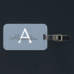 Dusty Blue Minimalistisch Modern Monogram Elegant Gepäckanhänger<br><div class="desc">Einführen in unsere Dusty Blue Minimalistisch Modern Monogram Elegant Collection: Erhöhen Sie Ihren Stil mit schlichter Eleganz und zeitlosem Charme. Unsere Kollektion präsentiert minimalistische Designs in einer beruhigenden, staubblauen Farbe, die durch elegante Monogramme nach Ihrem Geschmack ergänzt wird. Von der edlen Schreibwaren bis hin zum vielseitigen Zubehör - jedes Stück...</div>