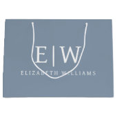 Dusty Blue Minimalistisch Modern Monogram Elegant Große Geschenktüte (Vorderseite)