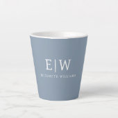 Dusty Blue Minimalistisch Modern Monogram Elegant Milchtasse (Vorderseite)