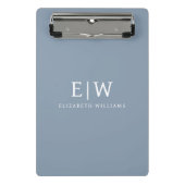 Dusty Blue Minimalistisch Modern Monogram Elegant Mini Klemmbrett (Vorderseite)