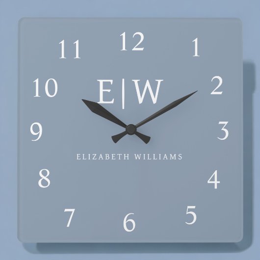 Dusty Blue Minimalistisch Modern Monogram Elegant Quadratische Wanduhr