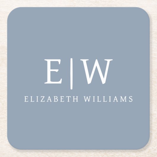 Dusty Blue Minimalistisch Modern Monogram Elegant Rechteckiger Pappuntersetzer (Vorderseite)