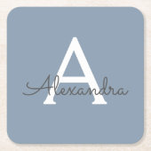 Dusty Blue Minimalistisch Modern Monogram Elegant Rechteckiger Pappuntersetzer (Vorderseite)