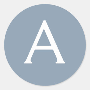 Dusty Blue Minimalistisch Modern Monogram Elegant Runder Aufkleber