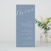Dusty Blue Minimalistisch Modern Wedding Menu Menükarte (Stehend Vorderseite)