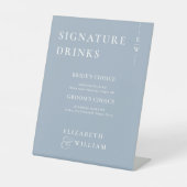 Dusty Blue Minimalistisch Monogram Signature Drink Sockelschild (Vorderseite)