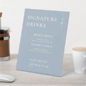 Dusty Blue Minimalistisch Monogram Signature Drink Sockelschild (In SItu)