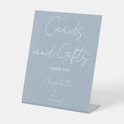 Dusty Blue Minimalistisch Script Cards und Geschen Sockelschild (Vorderseite)