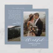 Dusty Blue Minimalistisch Thankful Script Wedding Dankeskarte (Vorne/Hinten)