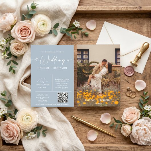 Dusty Blue Minimalistisch Wedding Arch QR Code Fot Einladung