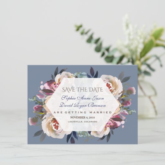 Dusty Blue Misty Rose Floral Save the Date (Stehend Vorderseite)