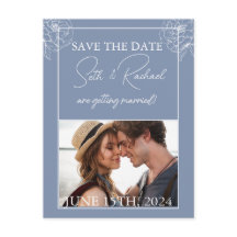 Dusty Blue mit weißem Blumendesign