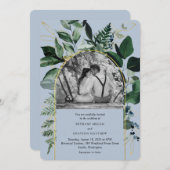 Dusty blue Modern Botanical Greenery Foto Hochzeit Einladung (Vorne/Hinten)