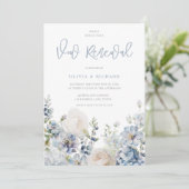 Dusty Blue Modern Floral Vow Renewal Einladung (Stehend Vorderseite)