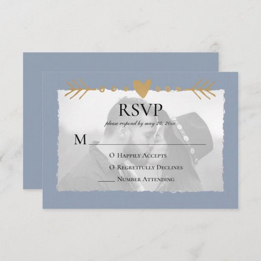 Dusty Blue Modern Foto Gold Hearts RSVP Karte (Vorne/Hinten)