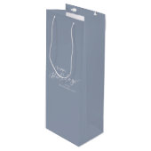 Dusty Blue Modern Minimalist Happy Holidays Geschenktüte Für Weinflaschen (Vorderseite Schrägansicht)