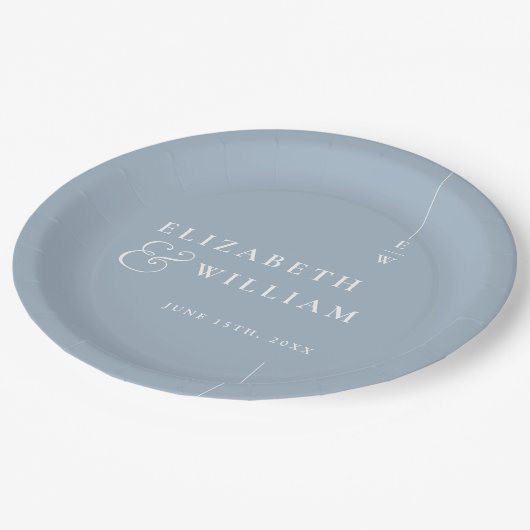 Dusty Blue Modern Minimalistisch Monogram Wedding Pappteller (Schrägansicht)