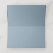 Dusty Blue Modern Minimalistisch Wedding Platzkarte (Innenseite Aufgefaltet)